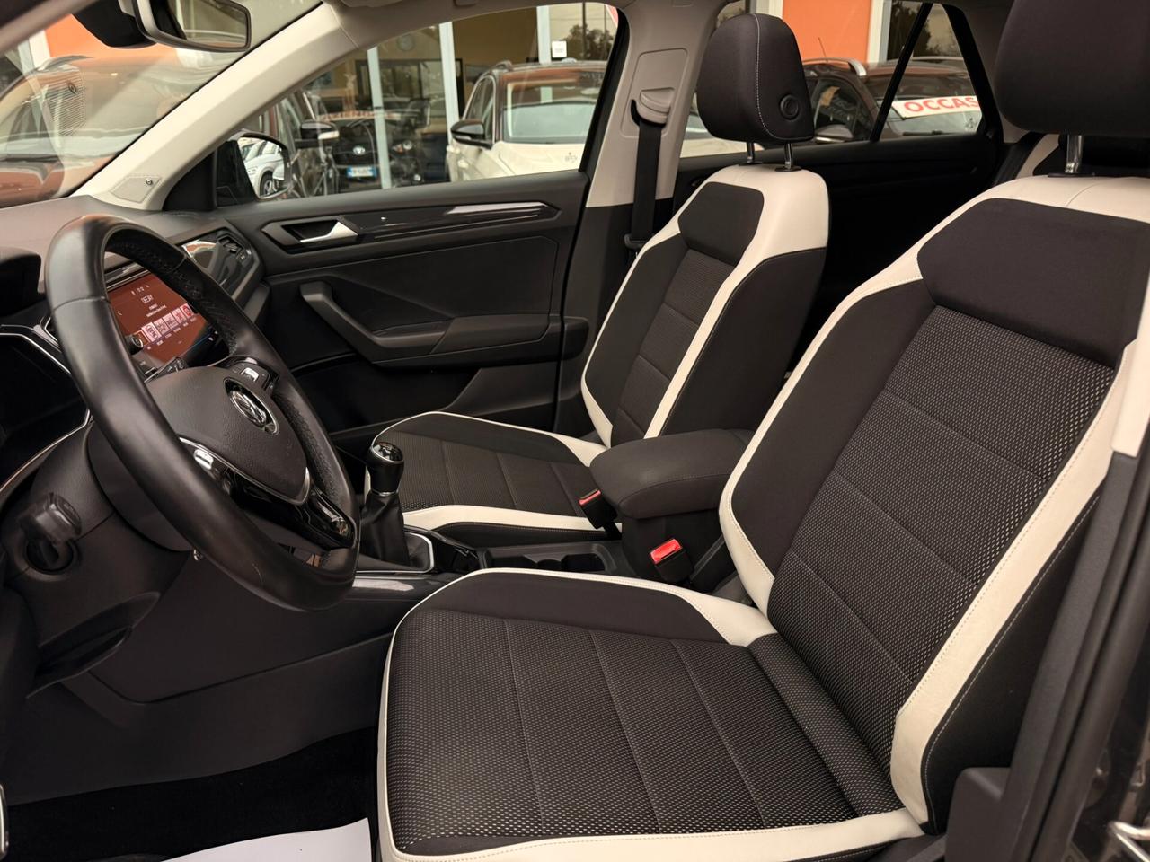 Volkswagen T-Roc 1.6 TDi 116CV Adv. TETTO APR. - 2019