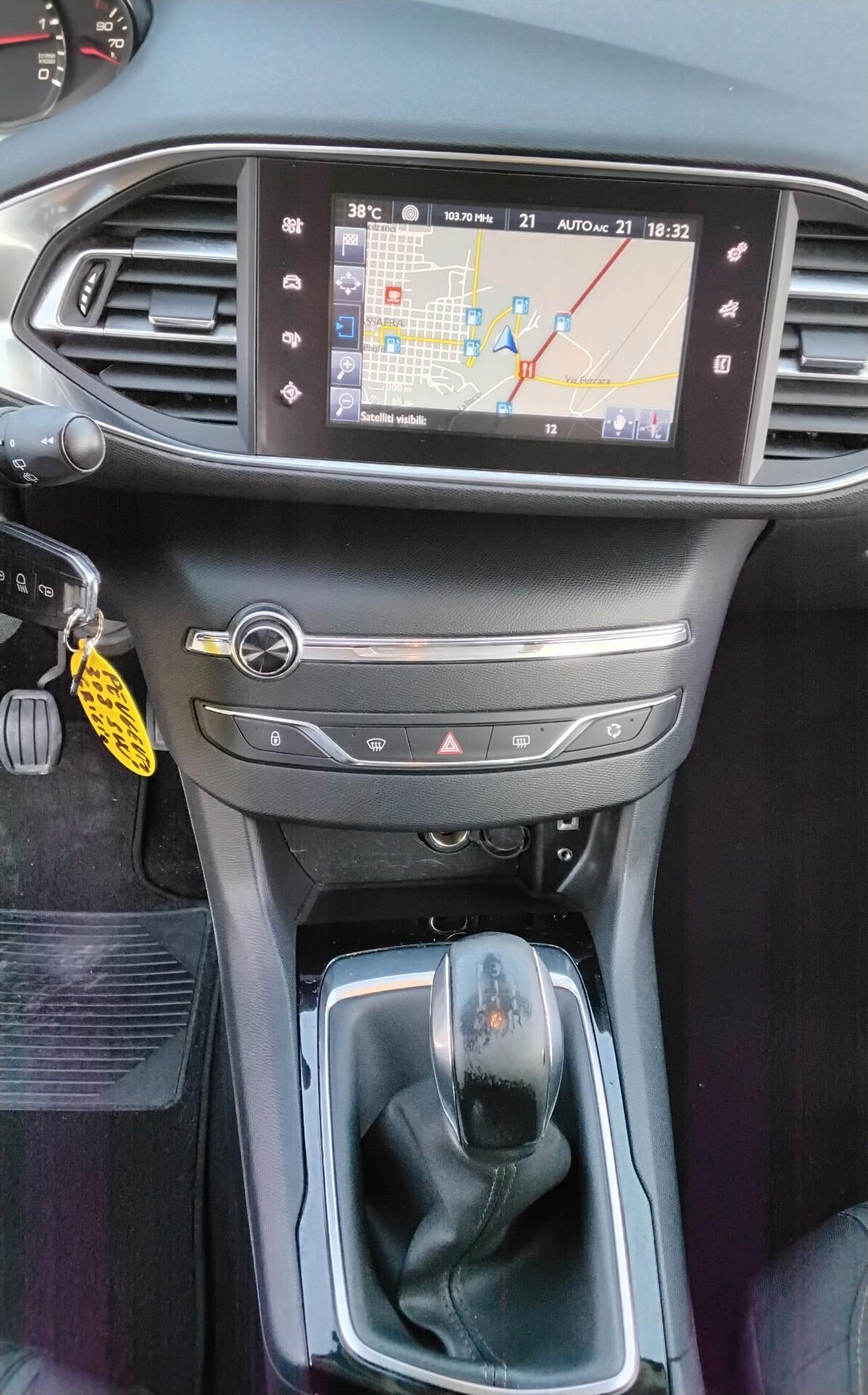 Peugeot 308 BlueHDi 100 S&S SW Business