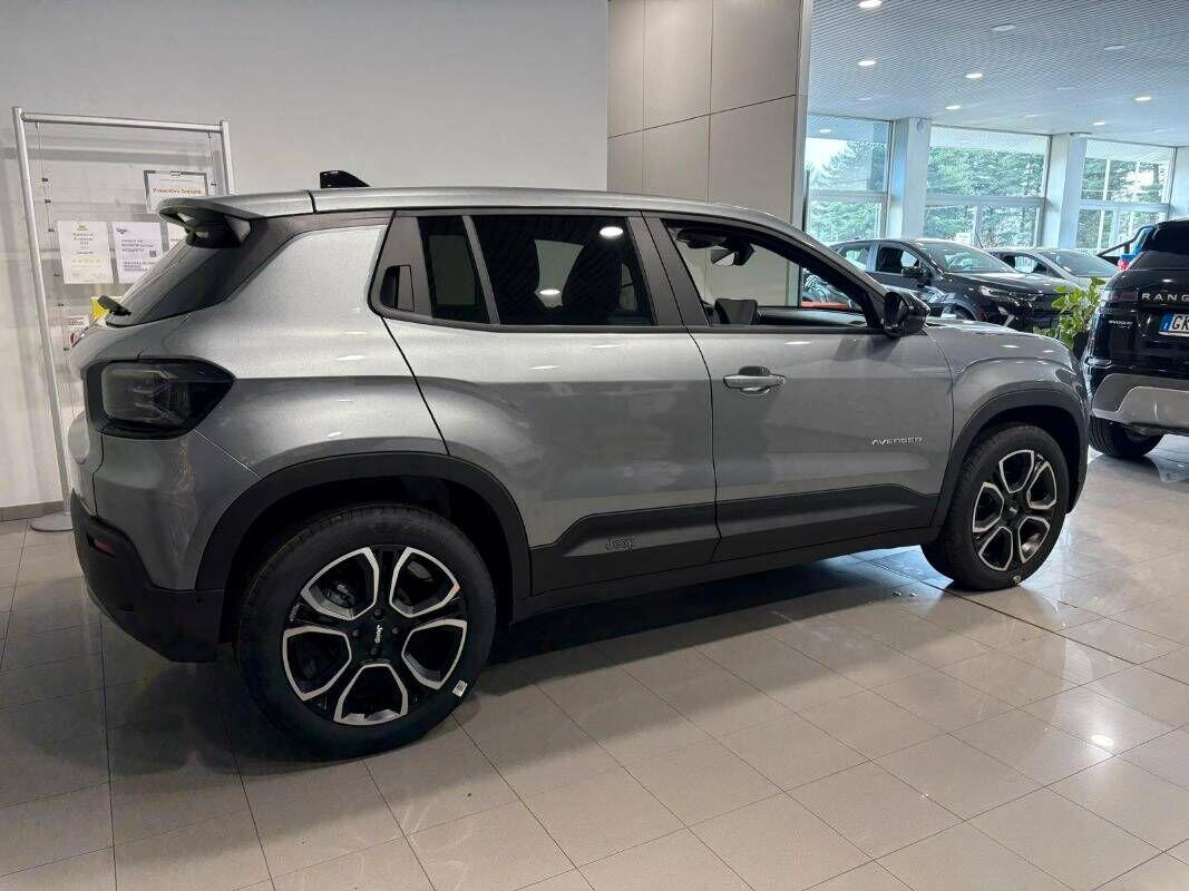 Jeep Avenger E-hybr.mhev Summit fwd 110cv edct6