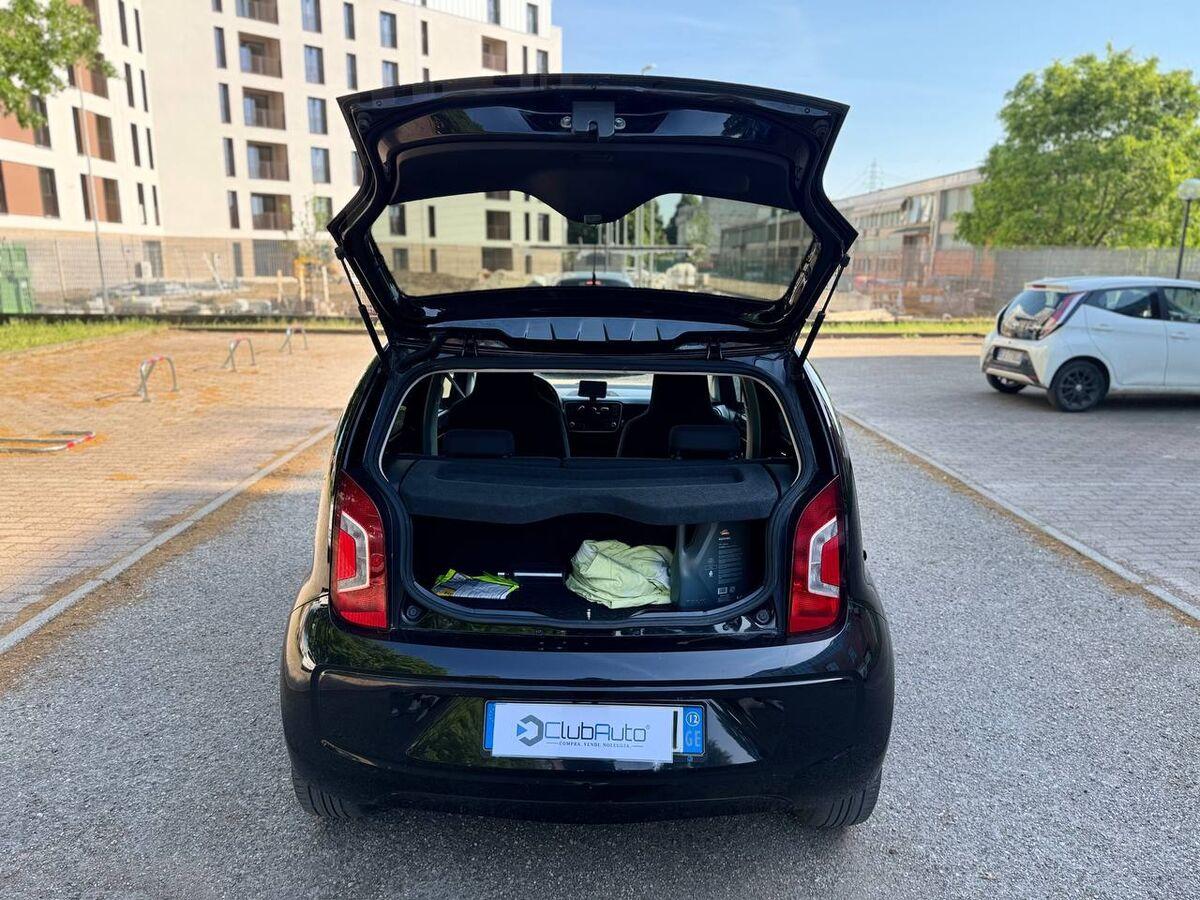 Volkswagen up! 1.0 Move up! 75cv 5p asg
