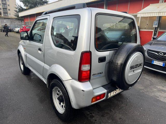 SUZUKI Jimny 1.3i 16V cat 4WD JLX