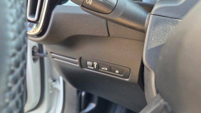 VOLVO XC40 T4 Recharge Plug-in Hybrid Exp. PERMUTE UNICOPR.