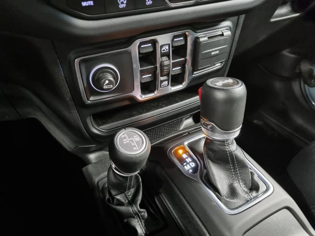 JEEP Wrangler Unlimited 2.0 Turbo Sahara