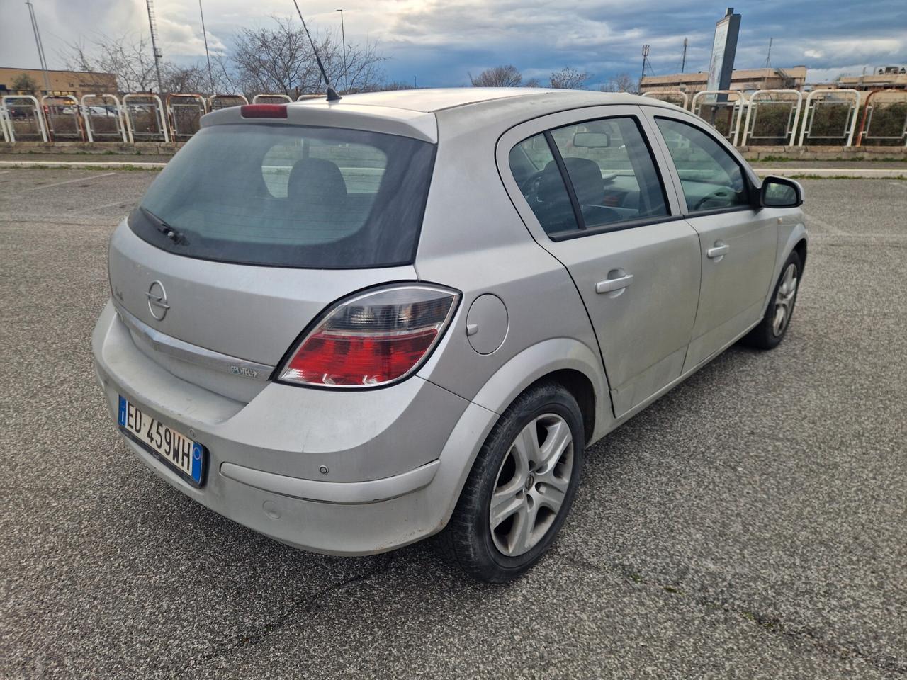 Opel Astra 1.4 GPL Fino al 2033