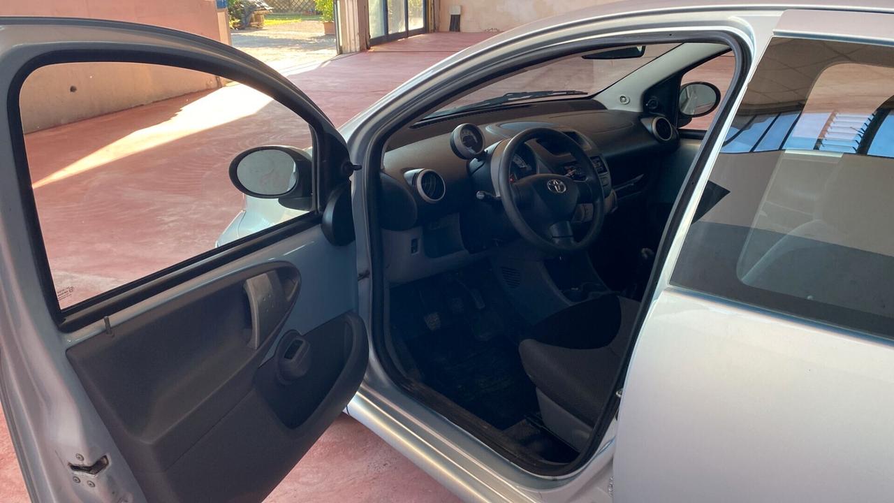 Toyota Aygo 1.0 12V VVT-i 5 porte