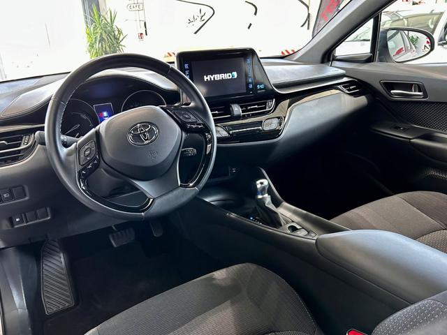 TOYOTA C-HR 1.8 Hybrid E-CVT Business