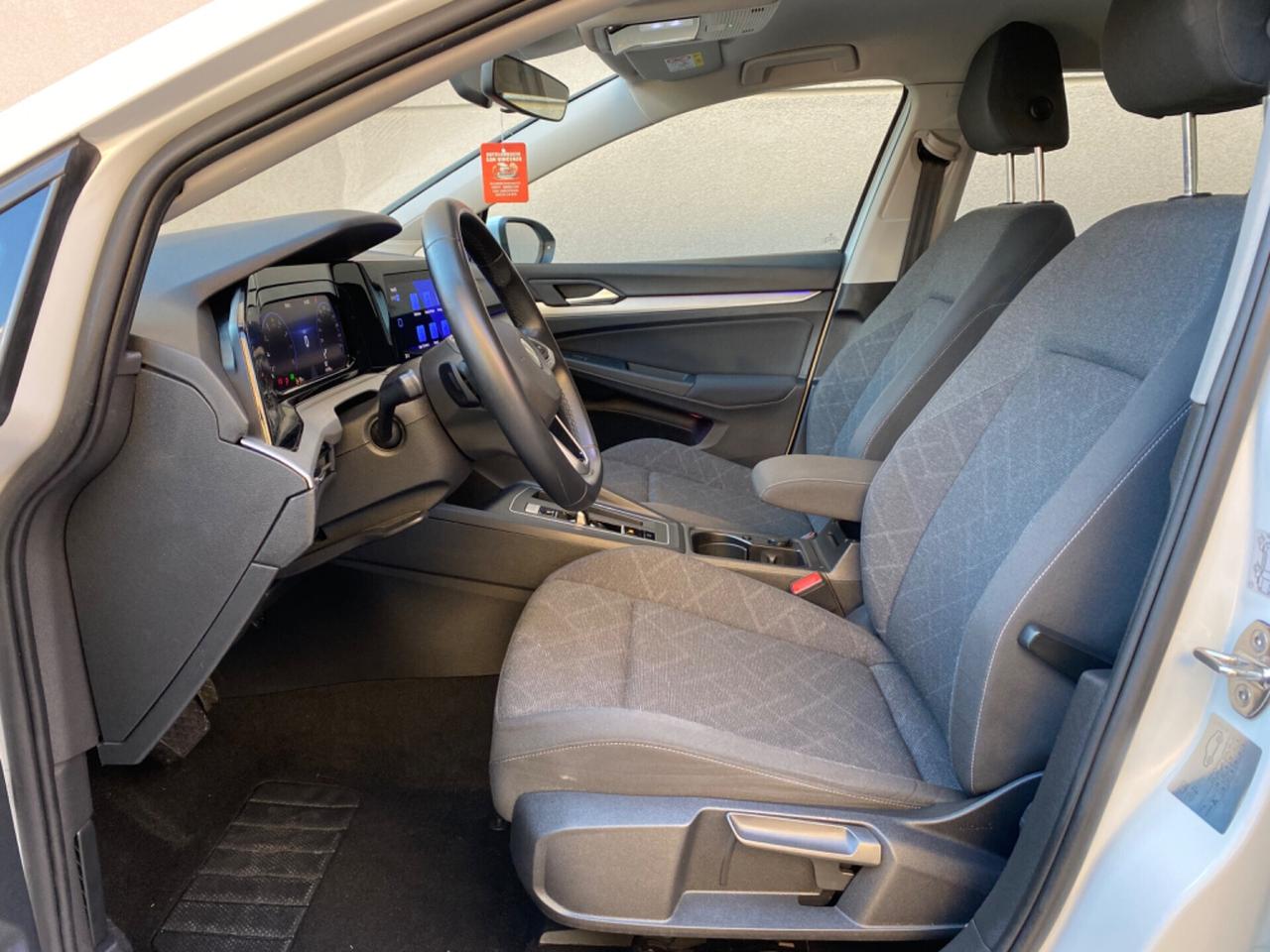 Volkswagen Golf Variant 1.0 eTSI EVO DSG Life