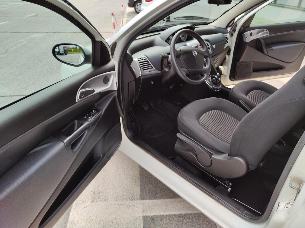 Lancia Ypsilon 1.4 Argento Ecochic GPL NEOPATENTATI