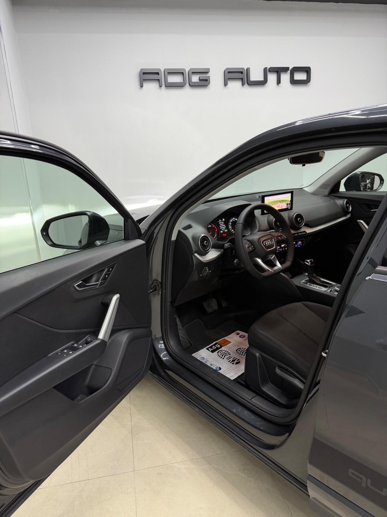 Audi Q2 35 TDI quattro S tronic Identity Black