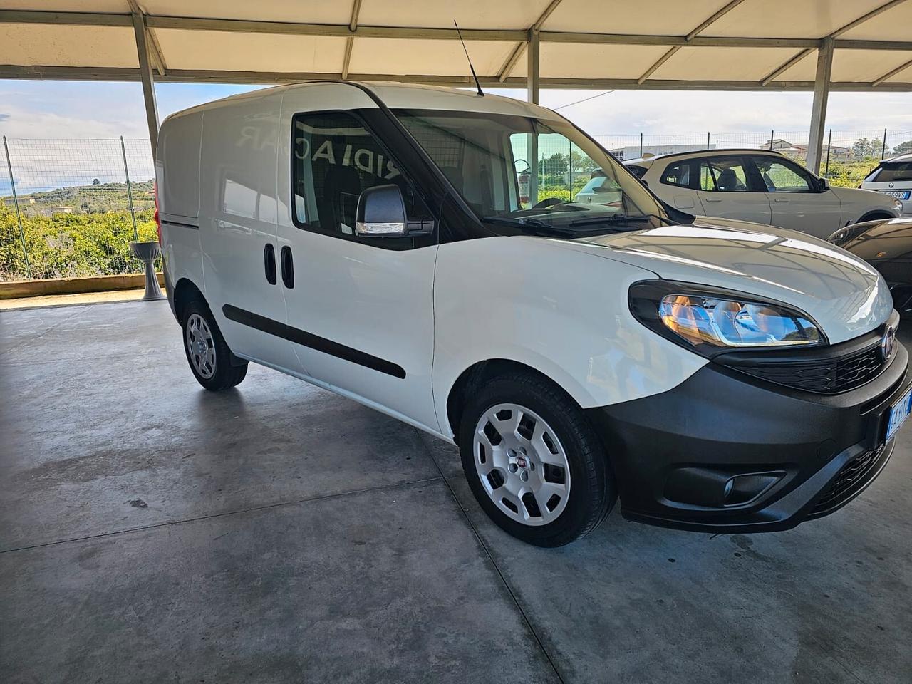 FIAT DOBLO' 1.6 MJT 120CV 3 POSTI 2020
