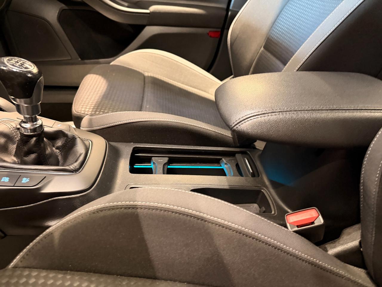 Ford Focus 1.0 EcoBoost Hybrid 125 CV SW Business