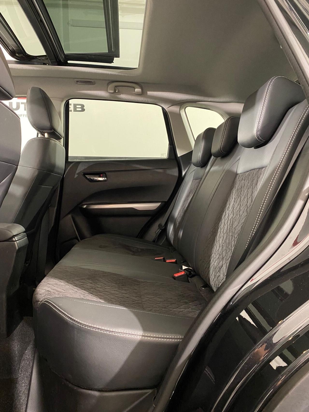 Suzuki Vitara 1.5 Hybrid A/T Starview