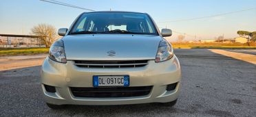 Daihatsu Sirion 1.0 Hiro