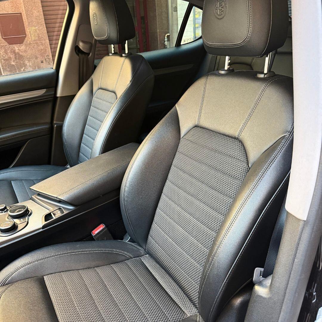 Alfa Romeo Stelvio 2.2 Turbodiesel 190 CV