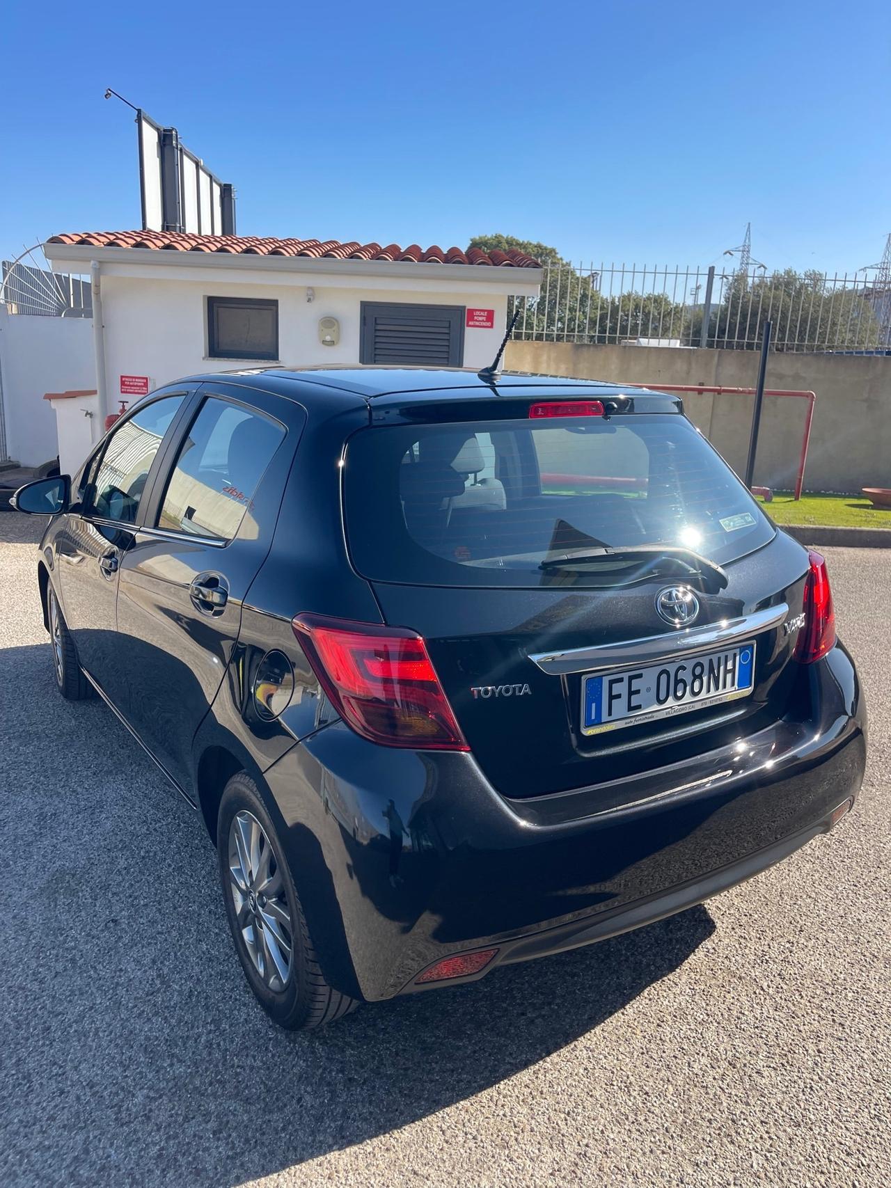 Toyota Yaris 1.0 5 porte Active my16"