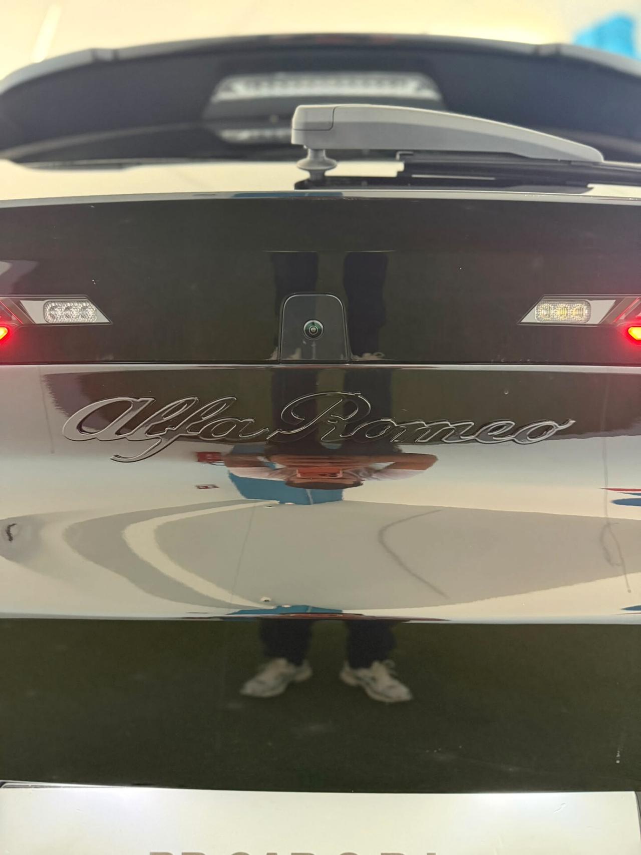 Alfa Romeo Junior 1.2 136 CV Hybrid eDCT6
