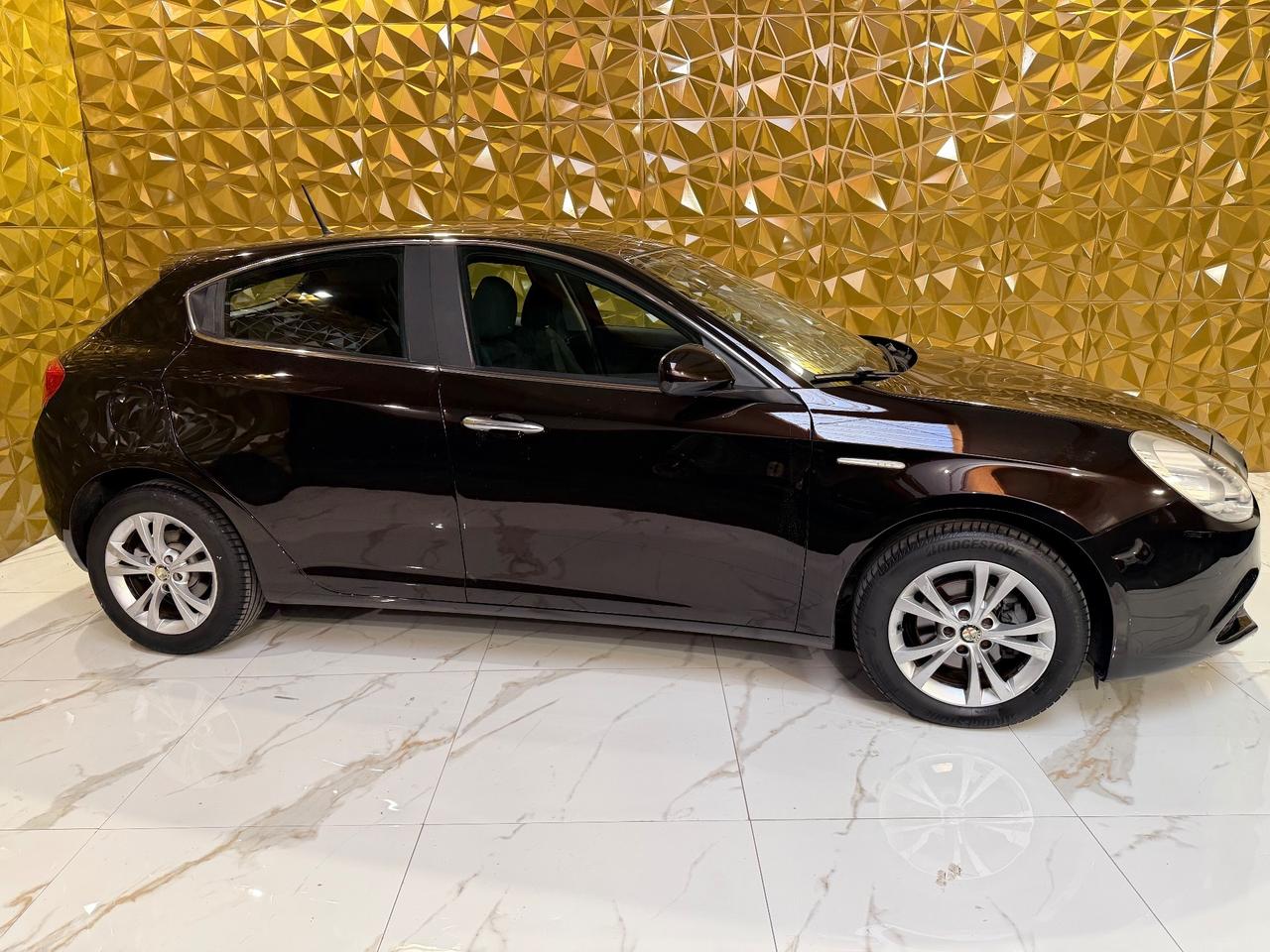 Alfa Romeo Giulietta 1.6 JTDm-2 105 CV Distinctive