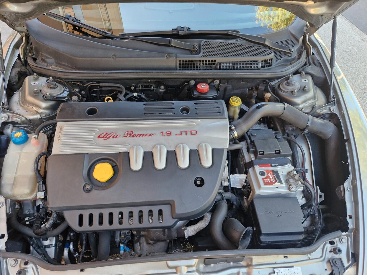 Alfa Romeo 147 1.9 JTD M-JET 16V 5 porte Dist.