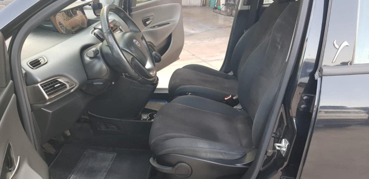 Lancia Ypsilon 1.2 69 CV 5 porte GPL