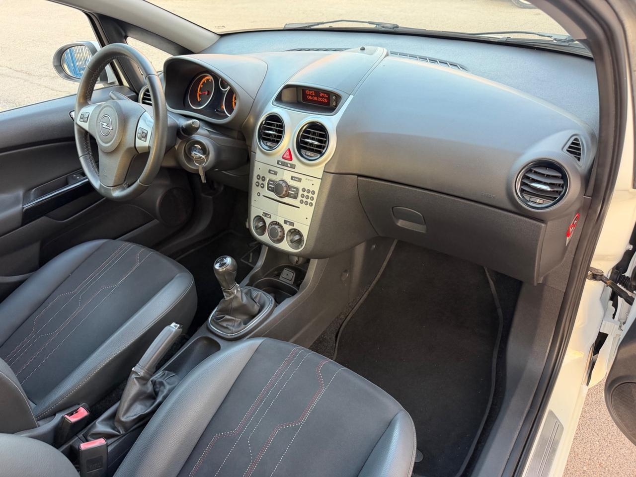 Opel Corsa 1.2 benzina 85 cv 2012