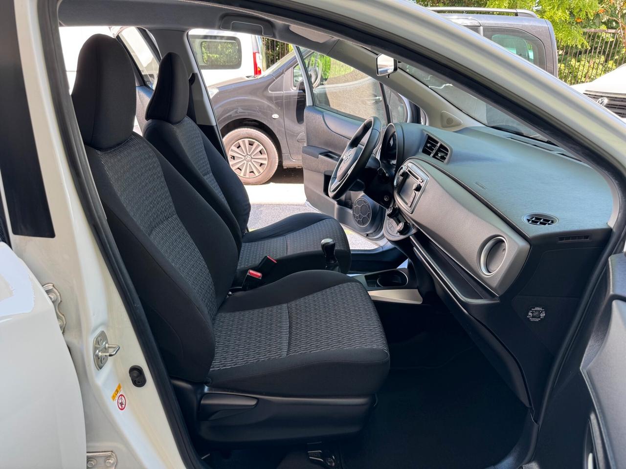 Toyota Yaris LOUNGE 5P GARANZIA 24 MESI NEOPATENT.