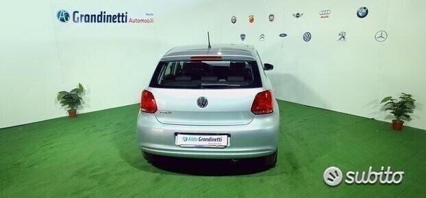 VOLKSWAGEN Polo 1.2 60cv tendline 2013 solo 58.000