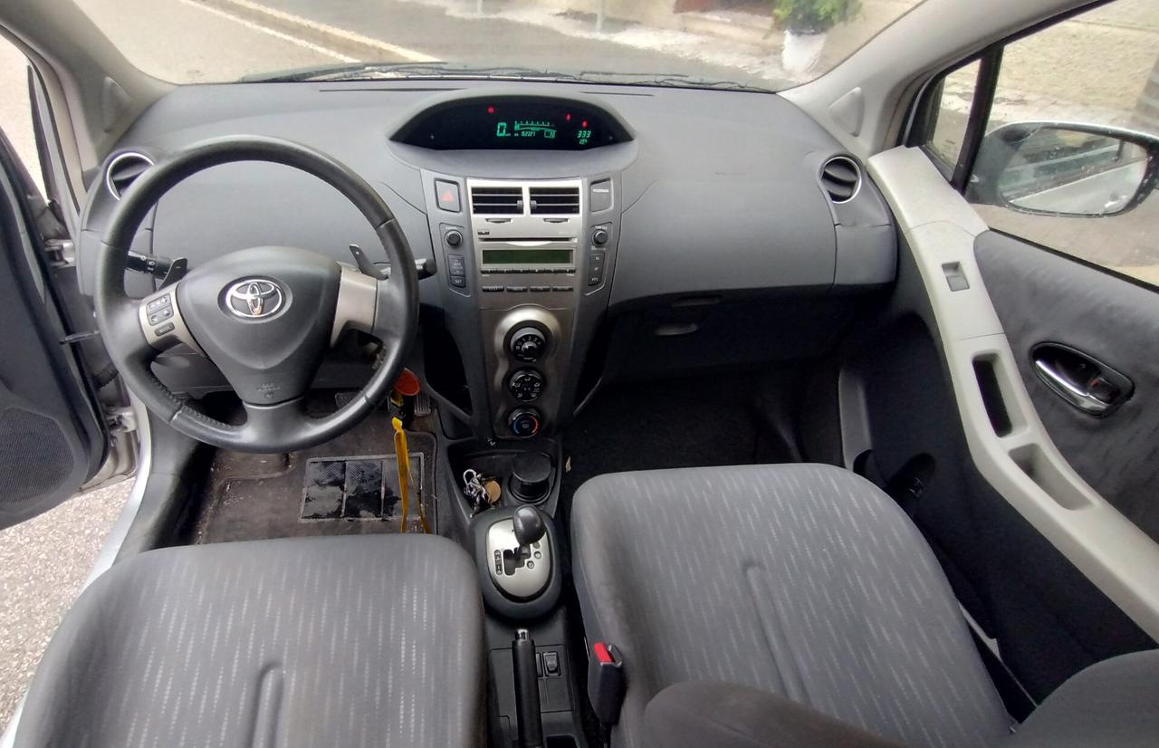 Toyota Yaris 1.3 5 porte M-MT Sol NEOPATENTATI