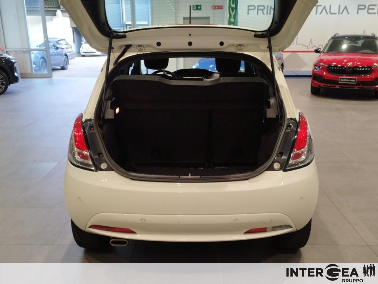 LANCIA Ypsilon 1.0 firefly hybrid Gold s&s 70cv