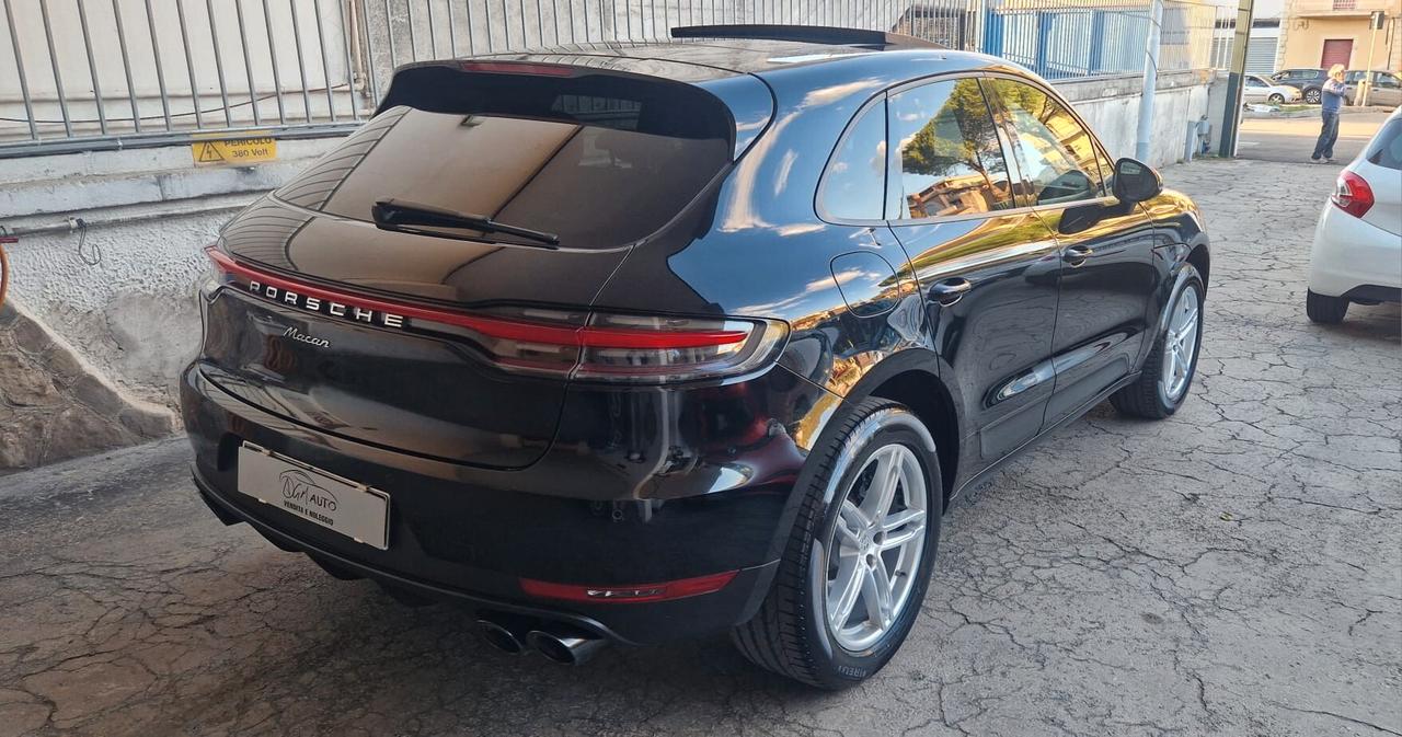 Porsche Macan 2.0 245cv Tetto Led