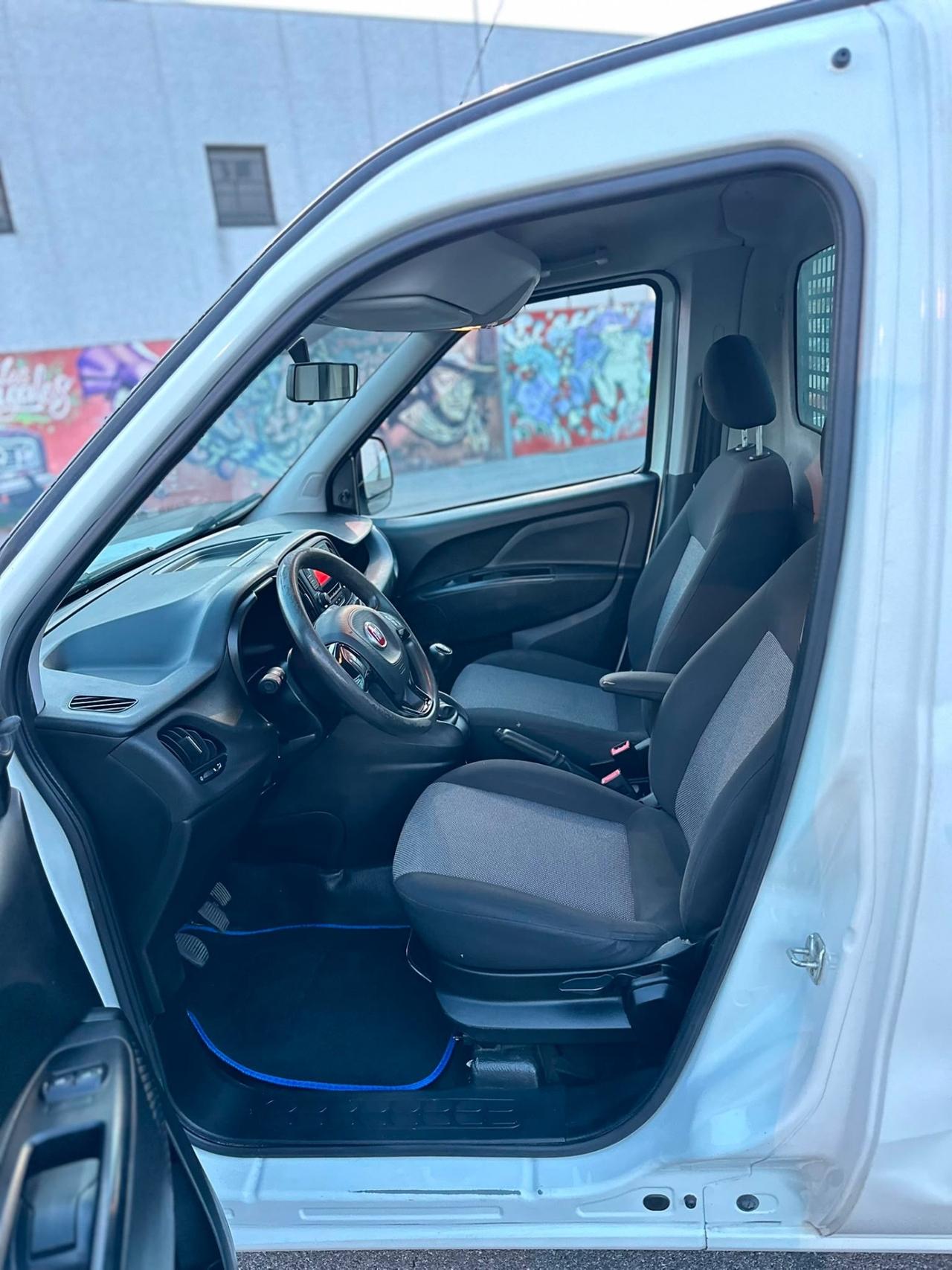 Fiat doblo con cassone fisso