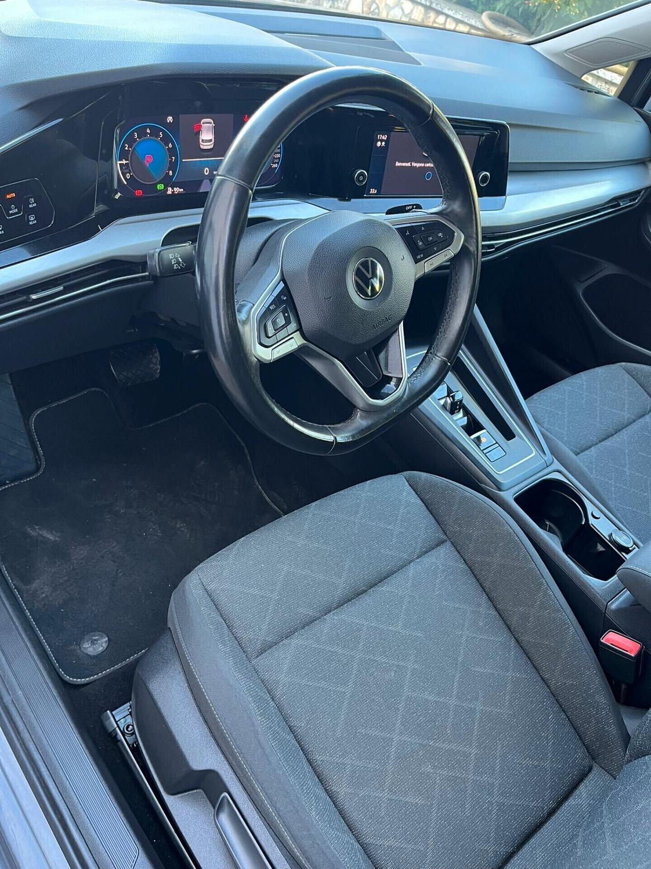 Volkswagen Golf 1.5 TGI DSG Style UNIPROPRIETARIO