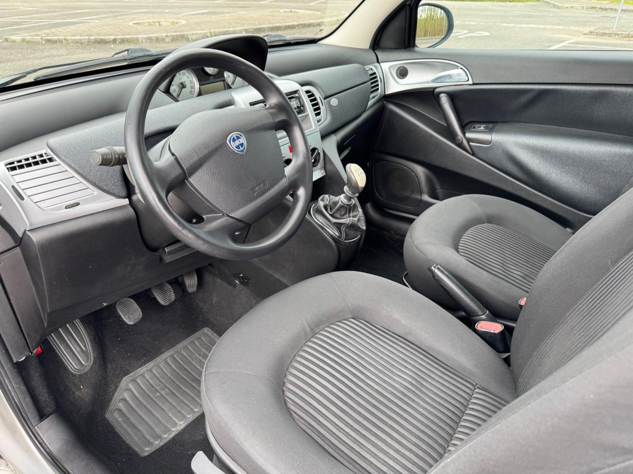 Lancia Ypsilon 1.2 69 CV Argento