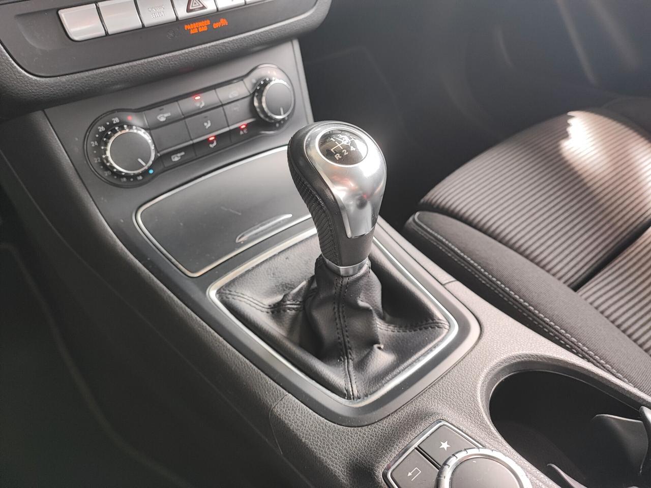Mercedes-benz B 180 d Premium