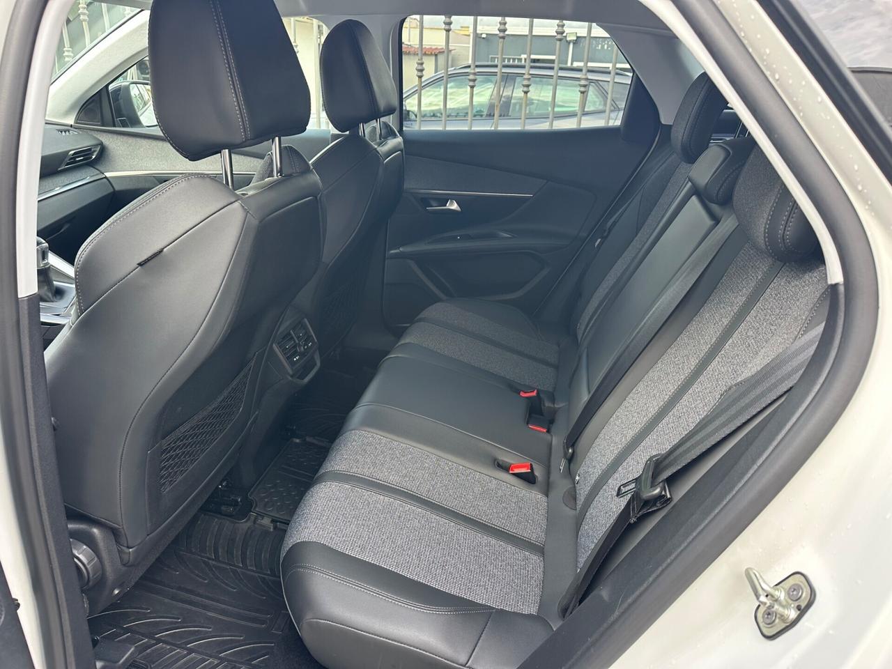 Peugeot 3008 BlueHDi 130 Allure 2020