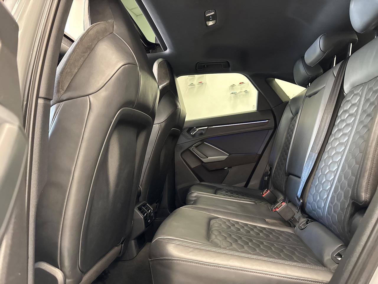 Audi Q3 RS quattro S tronic