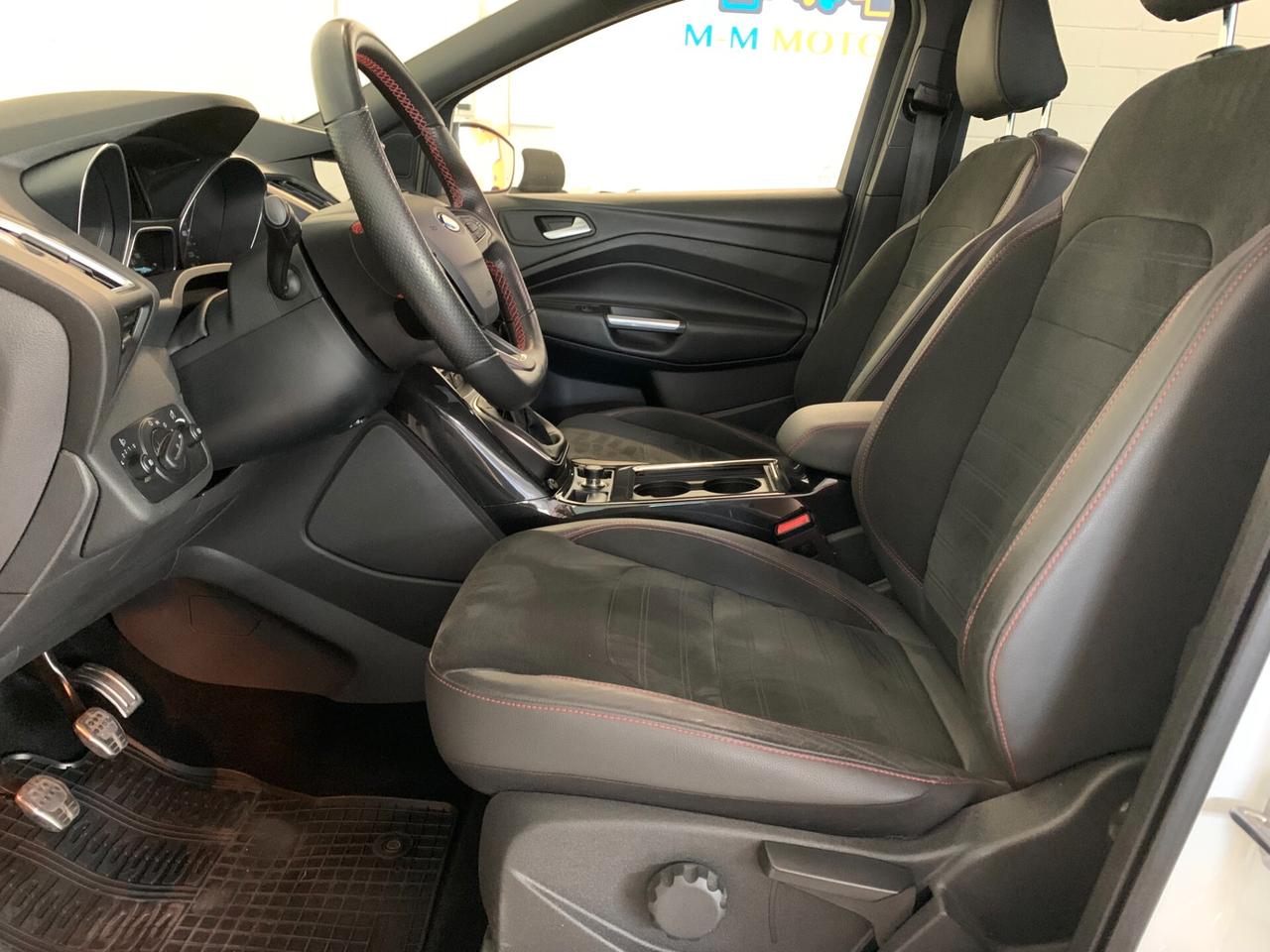 Ford Kuga 1.5 TDCI 120 CV S&S 2WD ST-Line