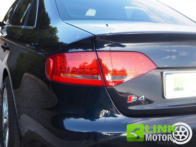 AUDI A4 3.0 V6 TDI quattro aut.*? 160,00 al mese*