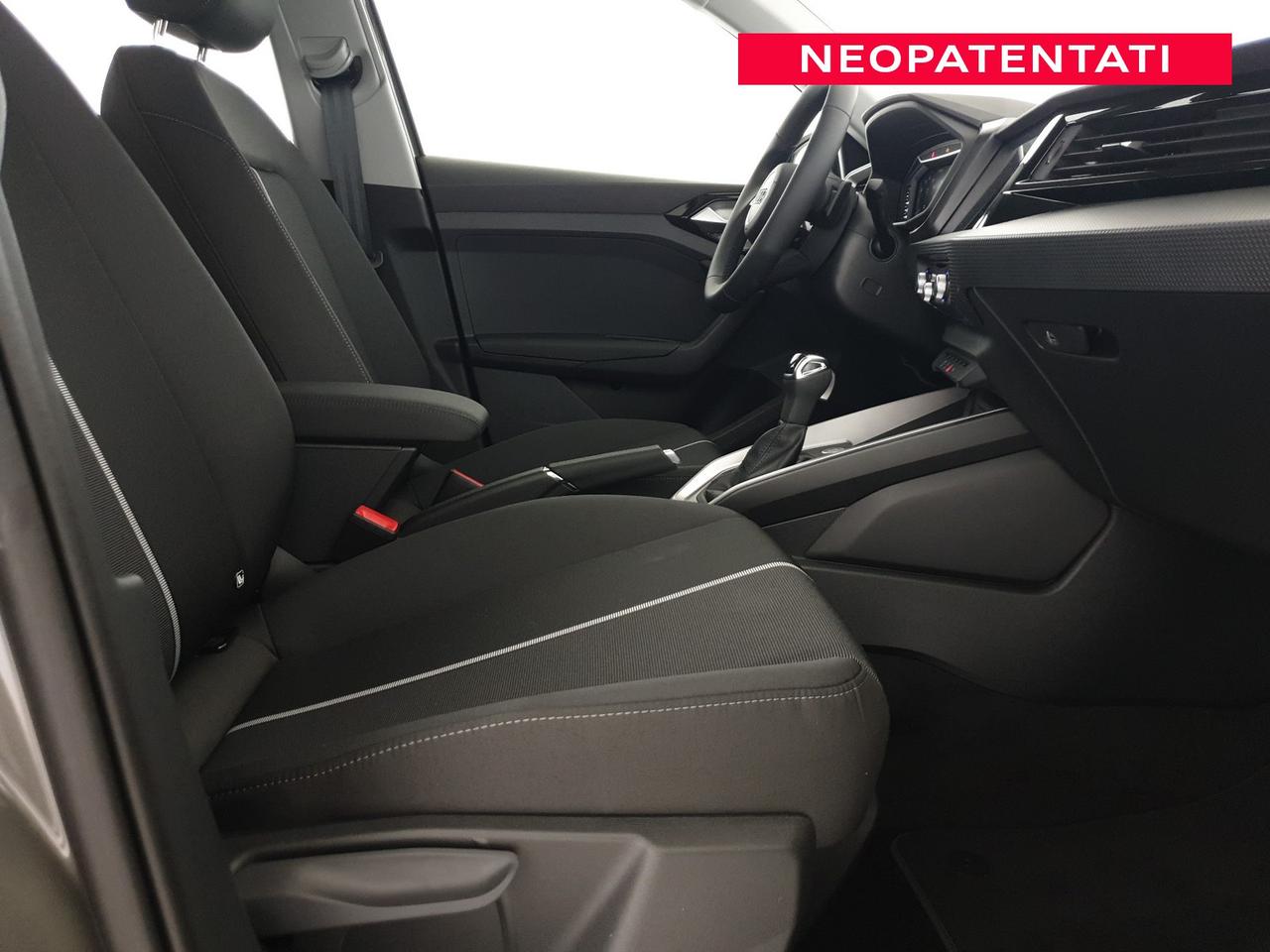 Allstreet 30TFSI 116CV S tronic Identity Contrast