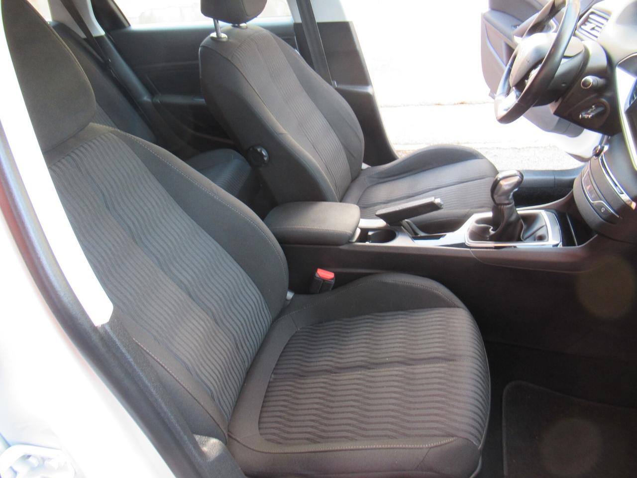 Peugeot 308 BlueHDi 100 S&S SW Business
