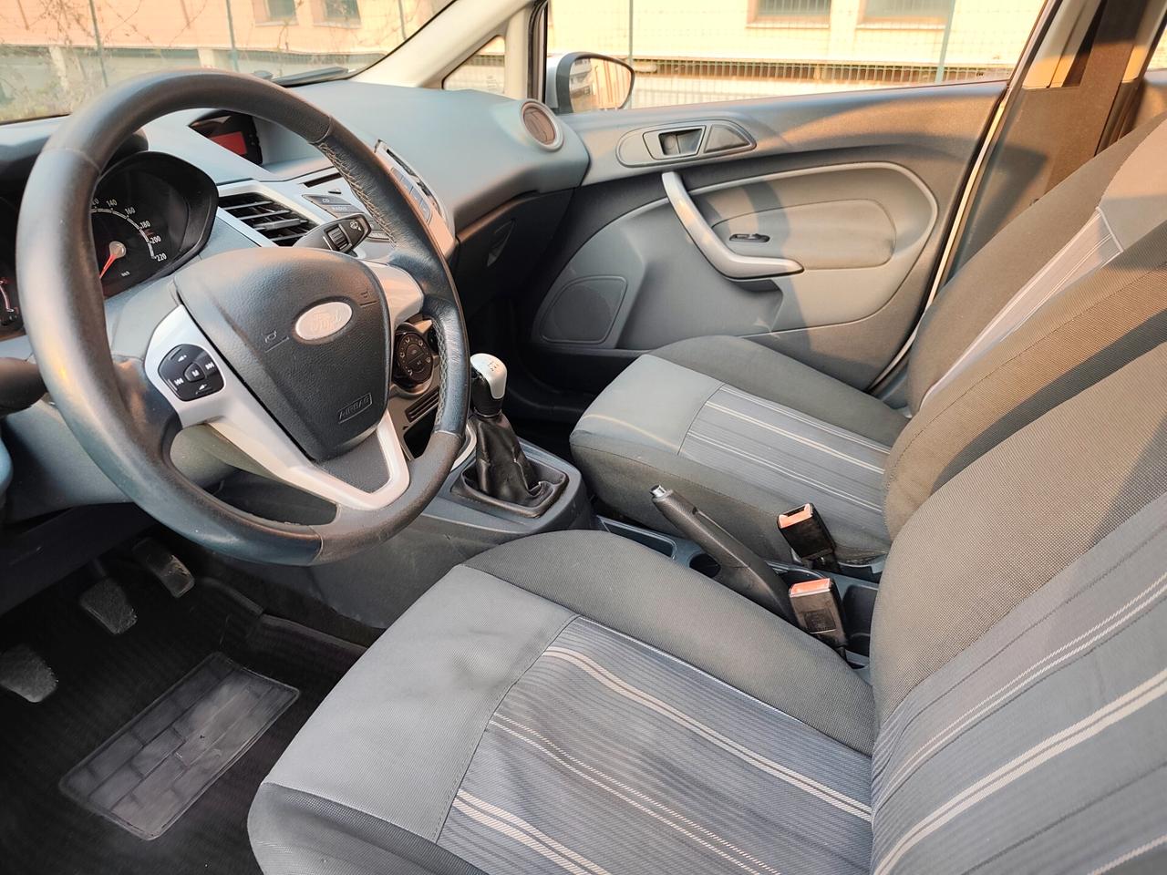 Ford Fiesta 1.2 Benz 82 CV 5 porte Titanium