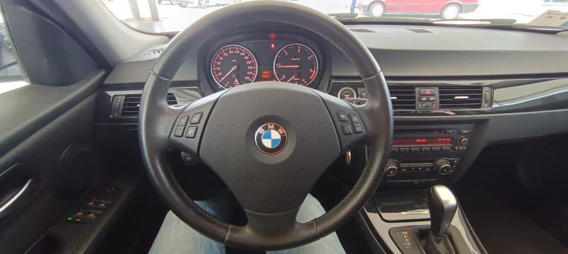 BMW Serie 3 x drive tds autom. Berlina 320