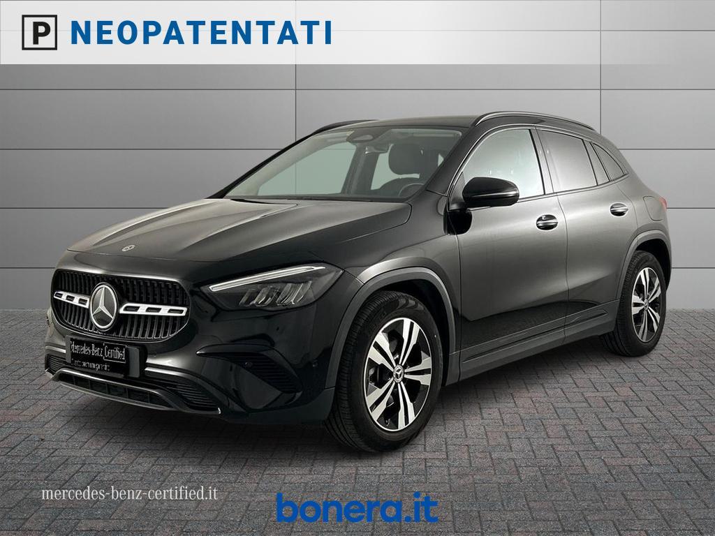 Mercedes GLA 180 180 D Progressive Advanced Plus 8G-DCT
