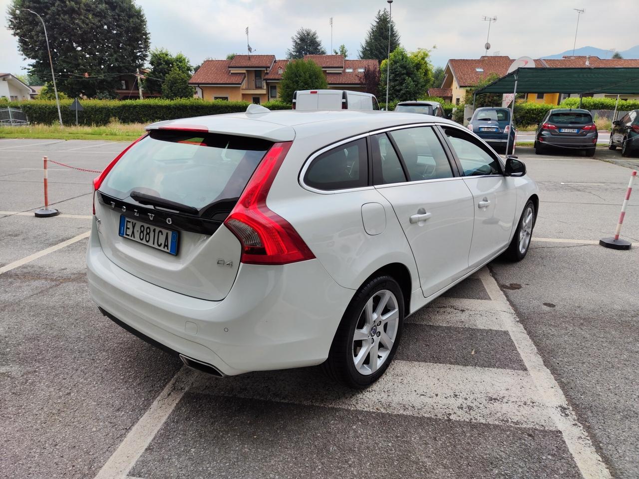 Volvo V60 D4 Geartronic Momentum