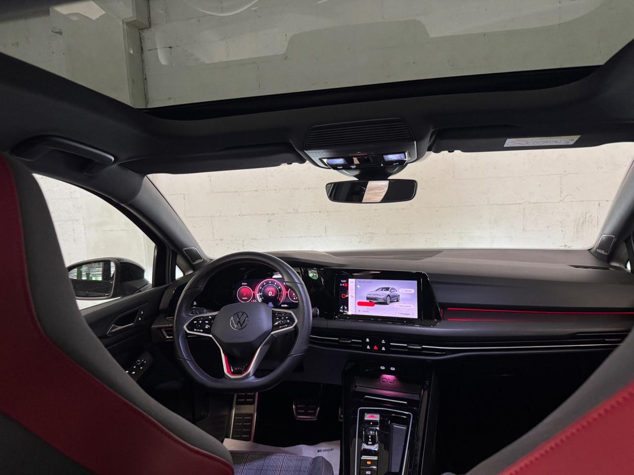 Volkswagen Golf GTI 2.0 TSI DSG PANO/DCC/MATRIX