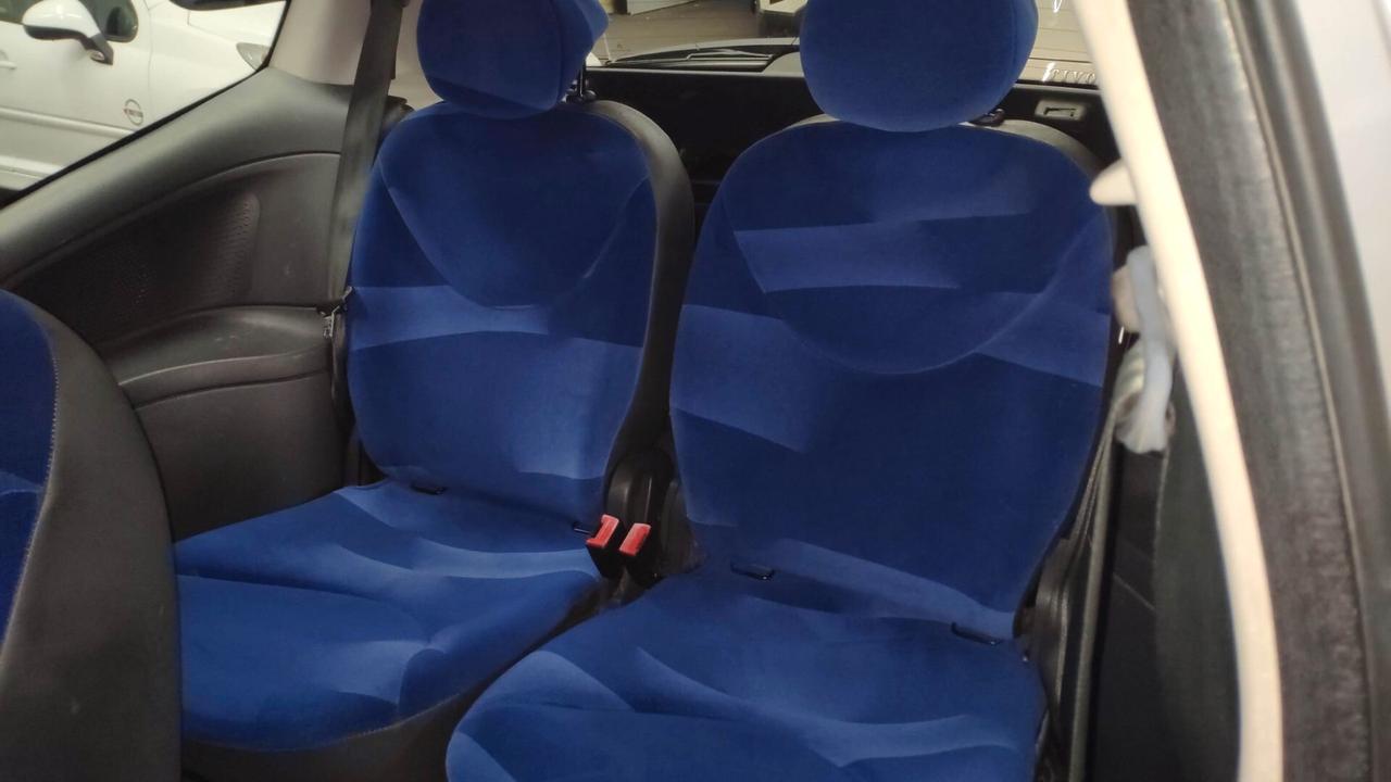 Citroen C2 1.1 Elegance 60 CV 3P