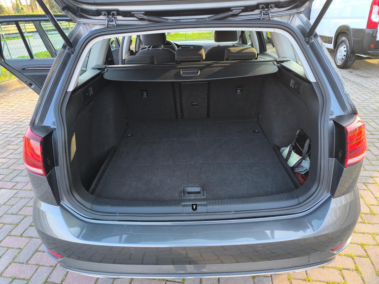 Volkswagen Golf Variant 2.0 TDI Executive BlueMotion Technology