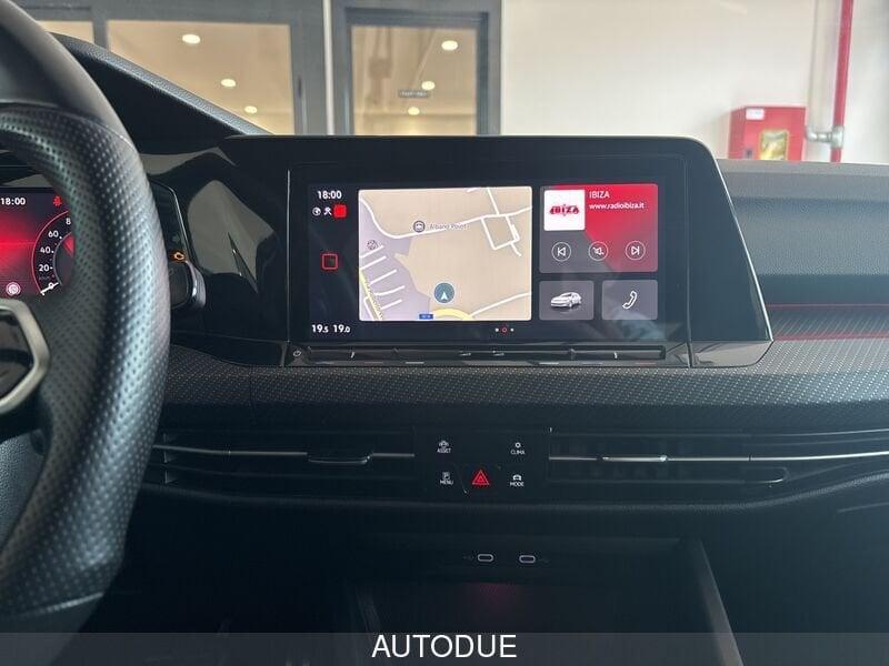 Volkswagen Golf 8 2.0 TDI R-LINE 150CV DSG