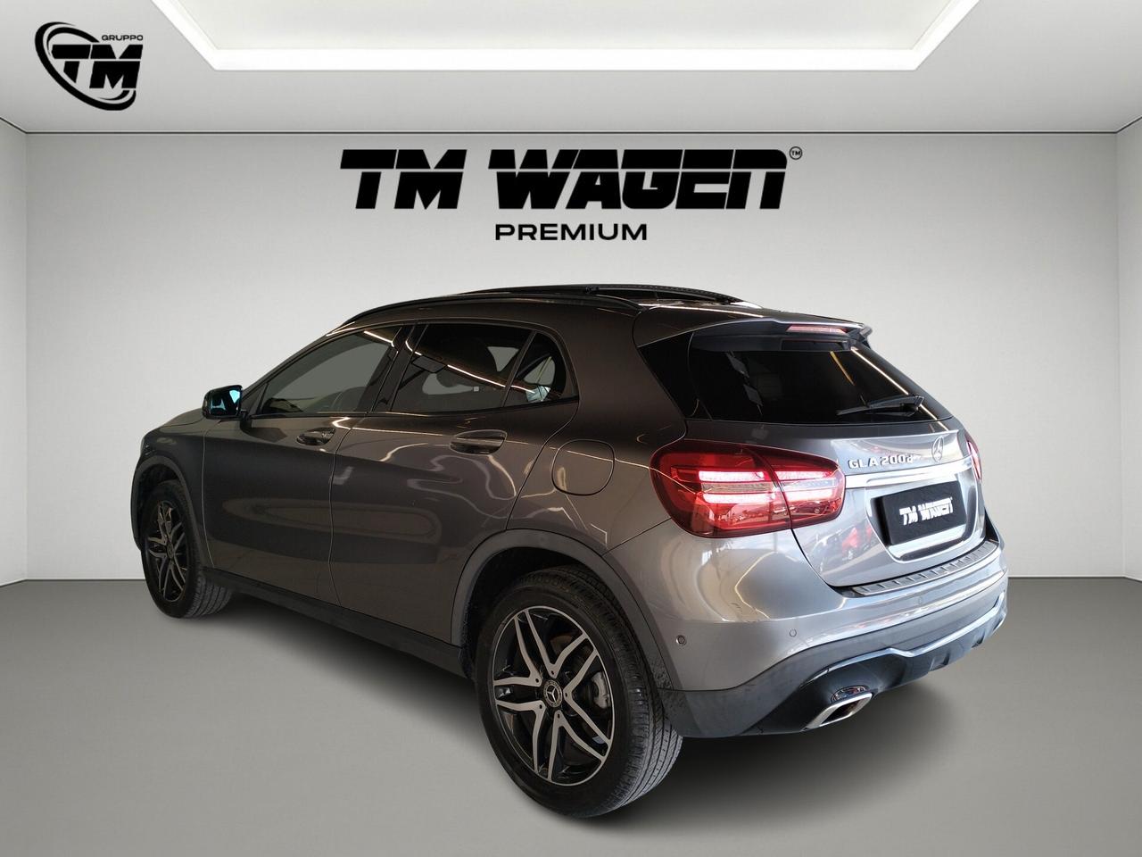 Mercedes-benz GLA 200 d Sport - TETTO APRIBILE