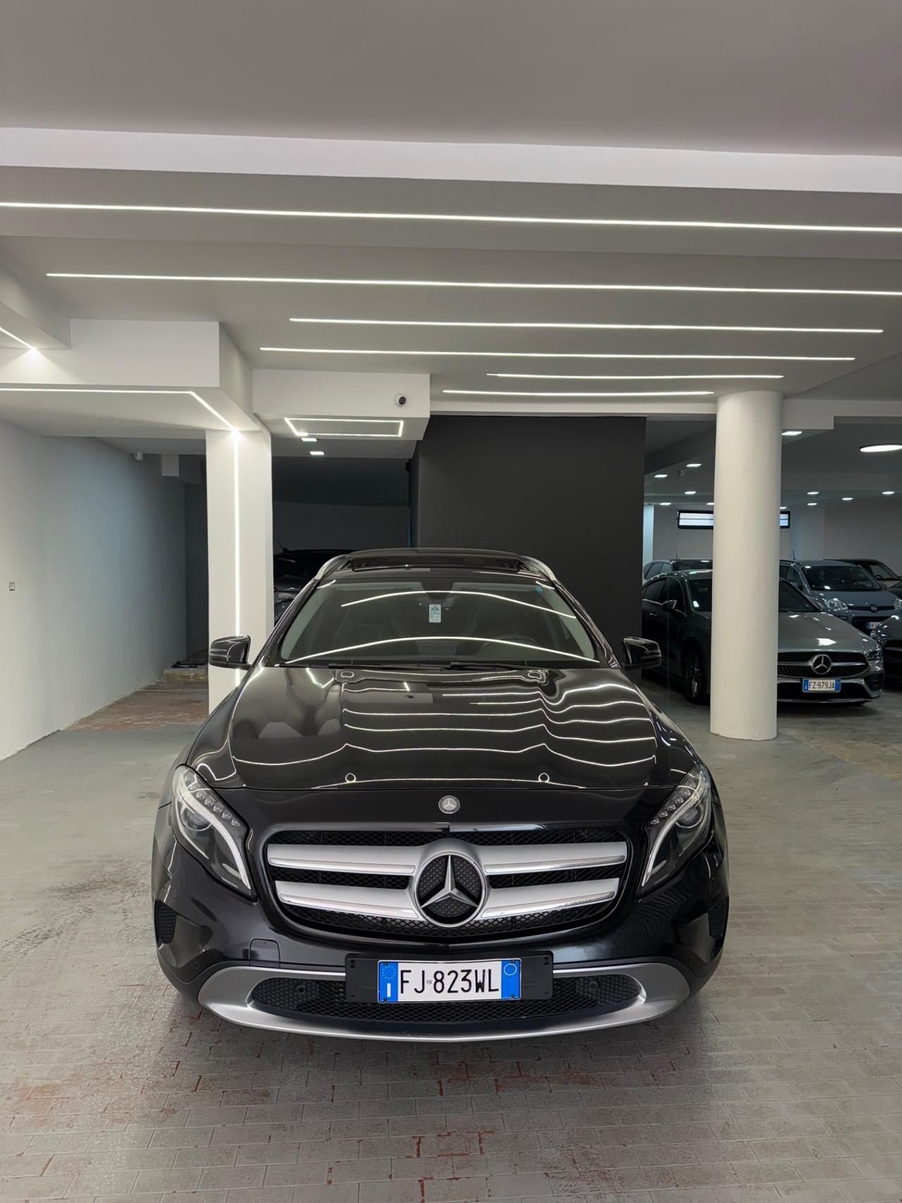 Mercedes-benz GLA 200 d Automatic Sport - Tetto