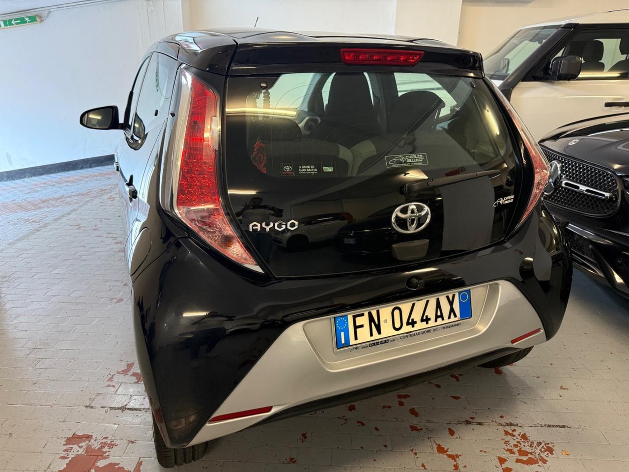 Toyota Aygo 1.0 VVT-i 72 CV 5 porte x-trend
